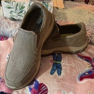 Skechers Mens Tan Slip-On Loafers with Comfort Features.  

Size 12 Wide